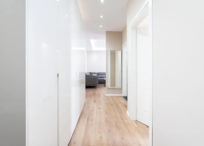 Appartement Renovated Close To Town Center And The
