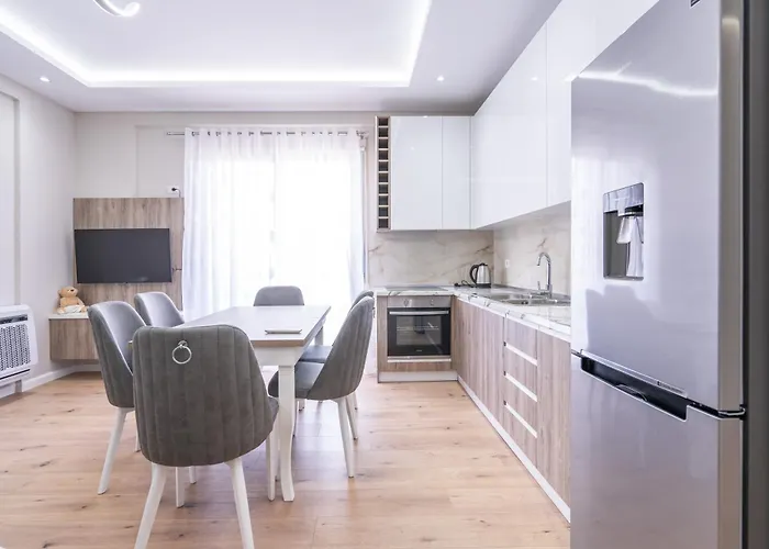 Renovated Close To Town Center And The Apartmán