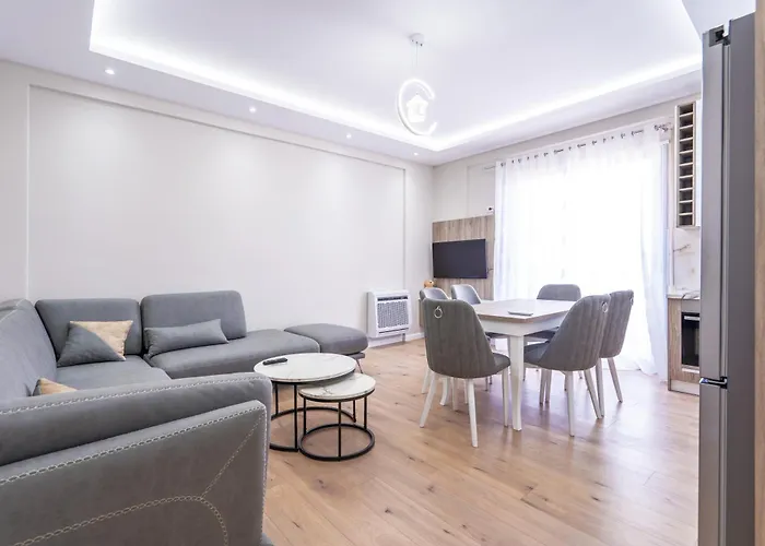 Apartmán Renovated Close To Town Center And The *